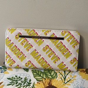 Steve Madden wallet